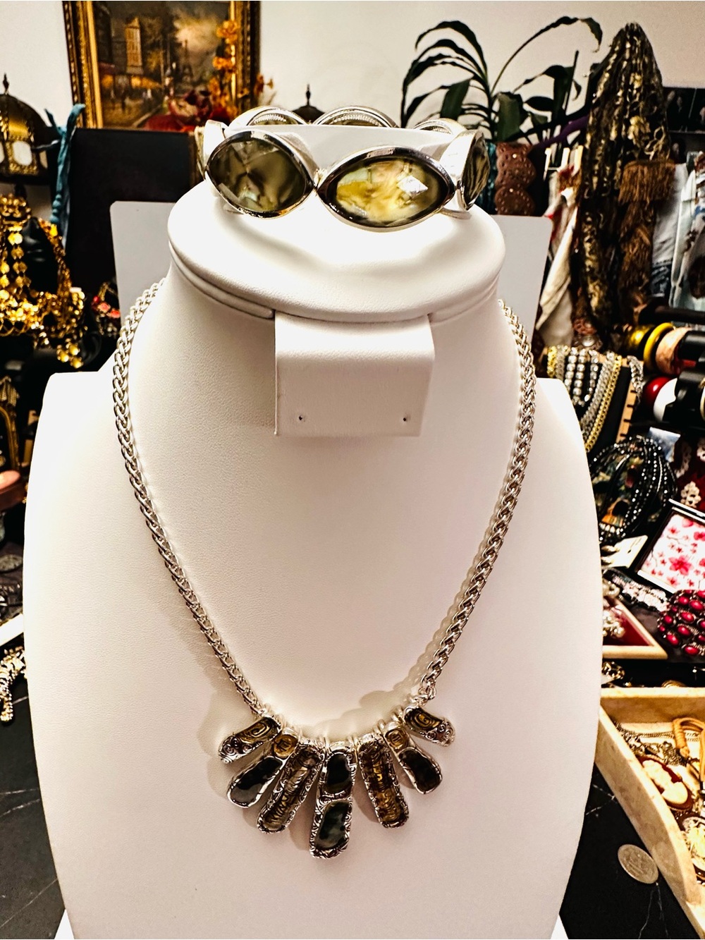 Abalone Shell Necklace and Bracelet Set 18” W/ext Bracelwr Stretchy 7.5